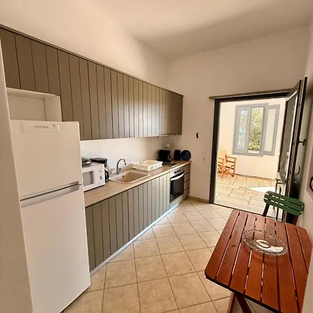 Rosalie - Aegean Haven Apartment *
